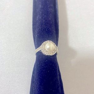 Beautiful Faux Pearl/Rhinestones Ring